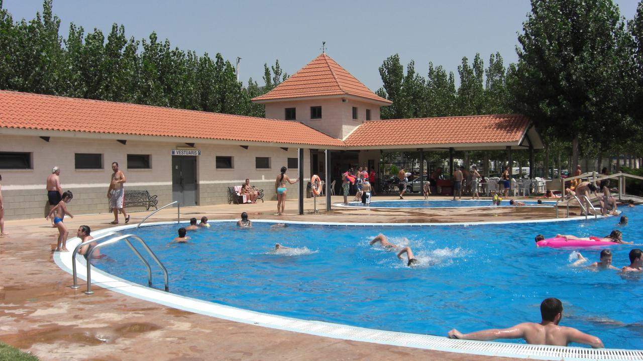 La Noguera Camping Sant Llorenç de Montgai Exterior foto